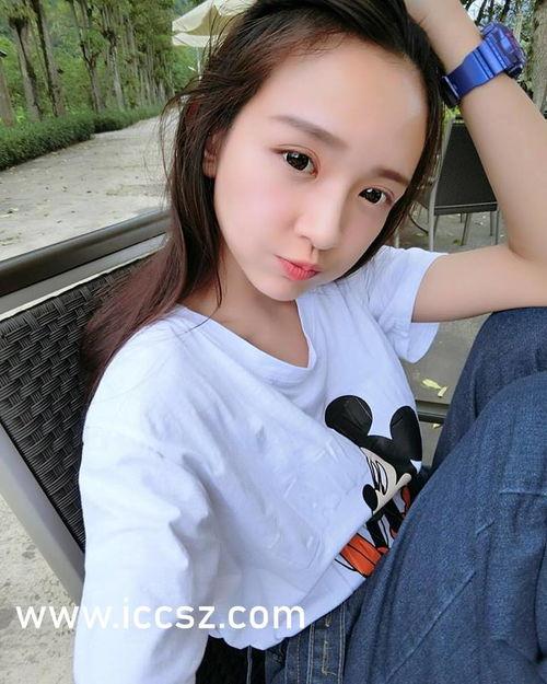 吃瓜原创男网红,揭秘吃瓜原创男网红的崛起之路  第3张